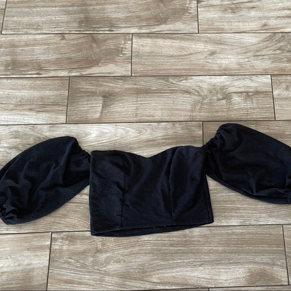 Ella Black Off-Shoulder Crop Top